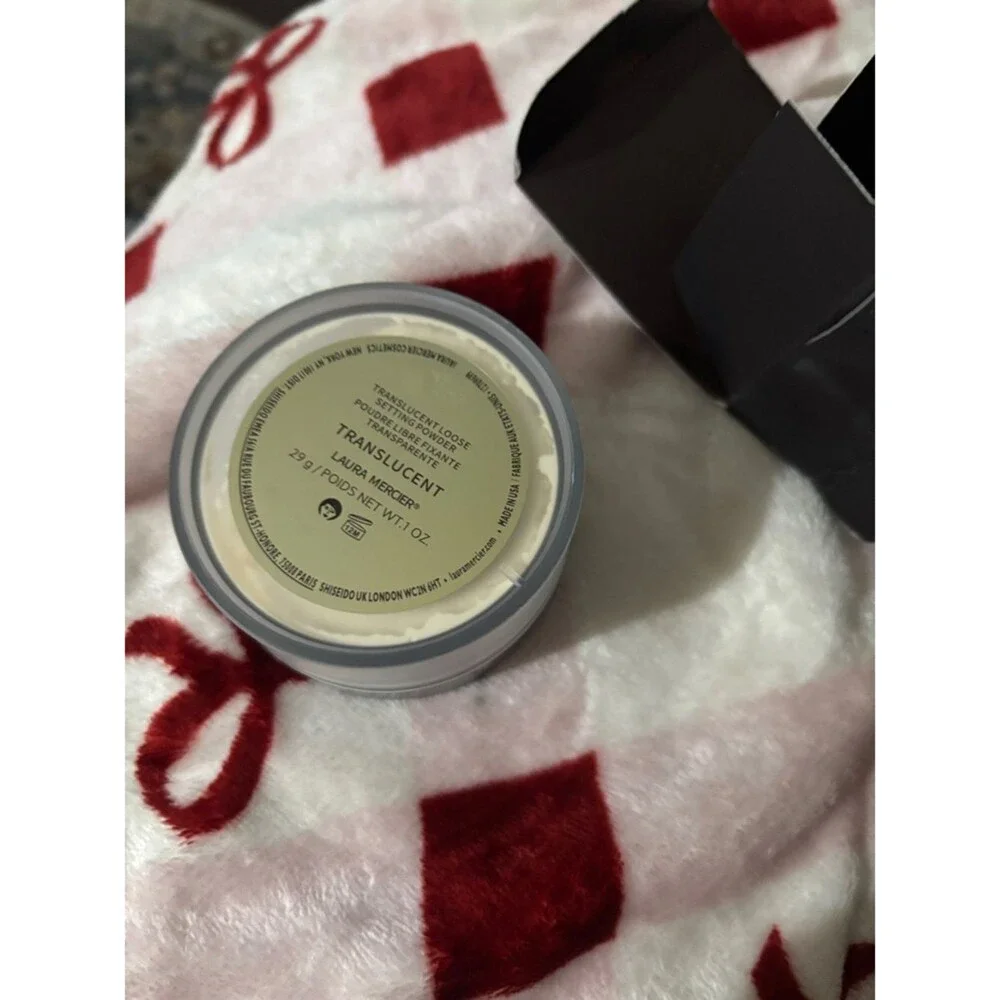 laura mercier Translucent Loose Setting Powder - Black Box